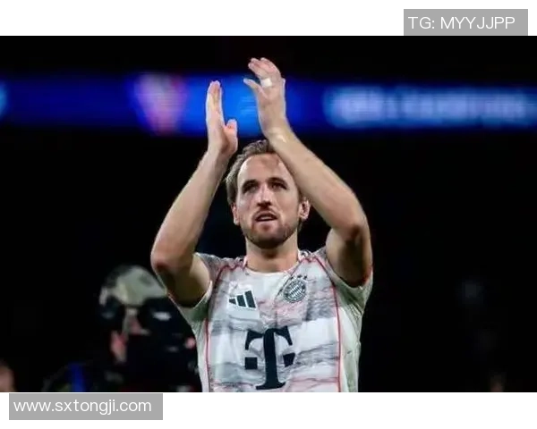 足球明星吸烟瞬间曝光引发热议背后的健康隐患与职业形象探讨 足球明星吸烟瞬间曝光引发热议背后的健康隐患与职业形象探讨